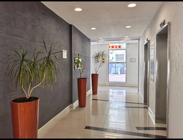 772M² OFFICE TO LET IN CRAIGHALL